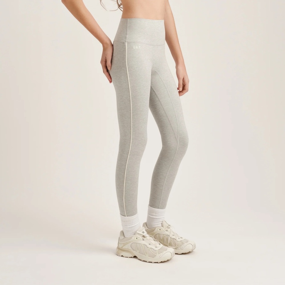 Set Active FORMCLOUD CLOUD PIPE LEGGINGS NWT - image 1